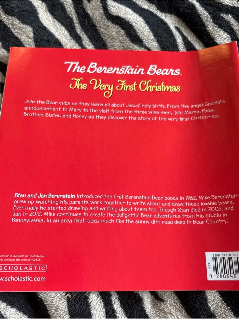 Scholastic The Berenstain Bears Very First Christmas - Red, Green, Blue, Pink